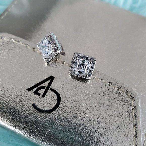 Brand New Genevive Halo Square Earrings - Picture 2 of 4